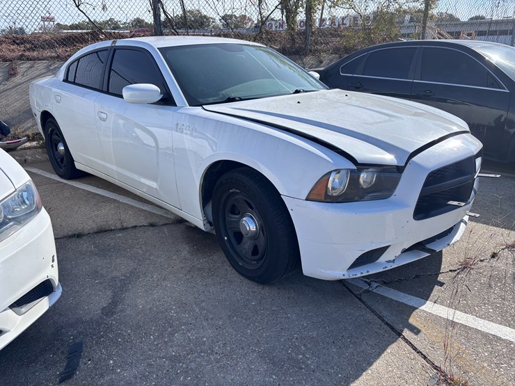 #7-•-2013-dodge-charger-image-2