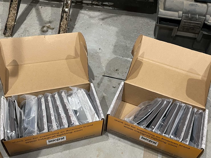 #12942-•-(16)-integral-lighting-image-2