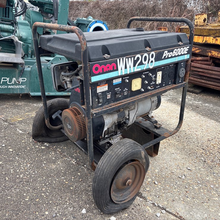#100 • 1992 ONANE 6000E GENERATOR