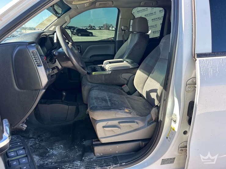 2016-chevrolet-silverado-1500-image-13