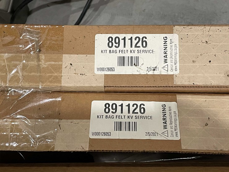 #12978-•-(2)-new-in-box-billy-goat-felt-kit-bag-image-6