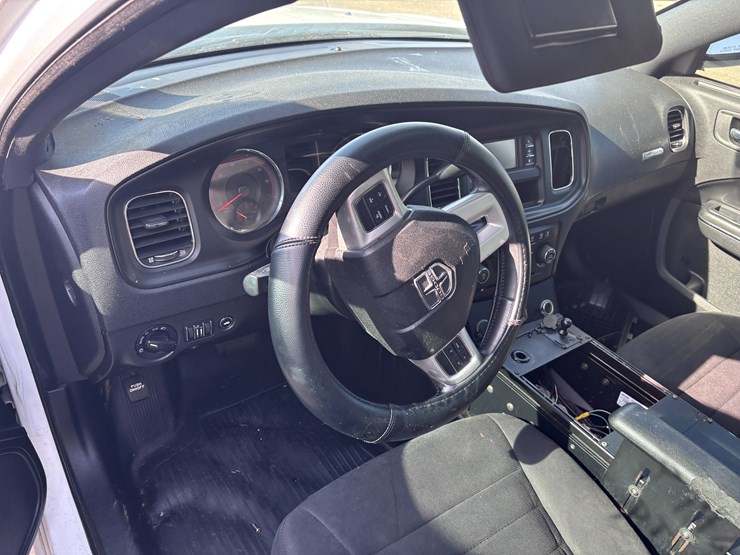 #12-•-2013-dodge-charger-image-7