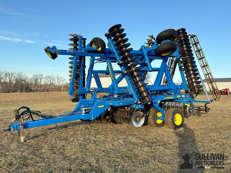 2016-landoll-7431-29-image-1