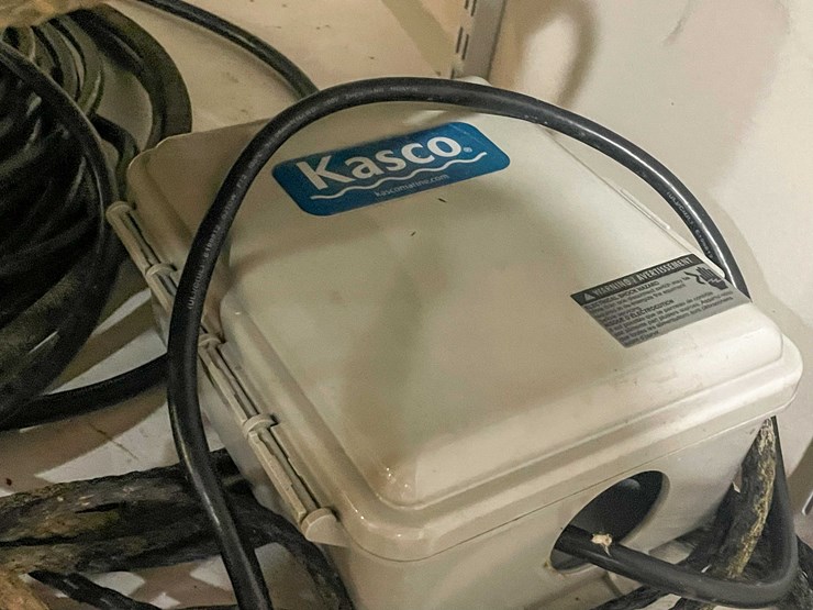 #7380-•-kasco-pond-fountain-image-3