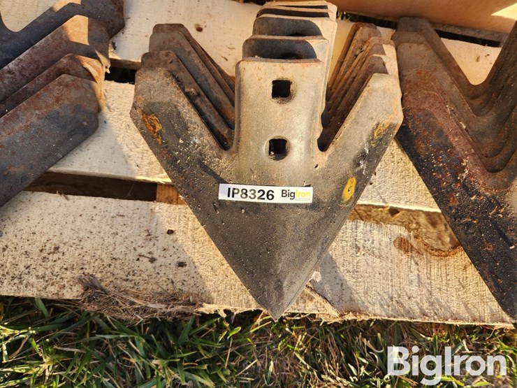 shovels-&-cylinders-image-14