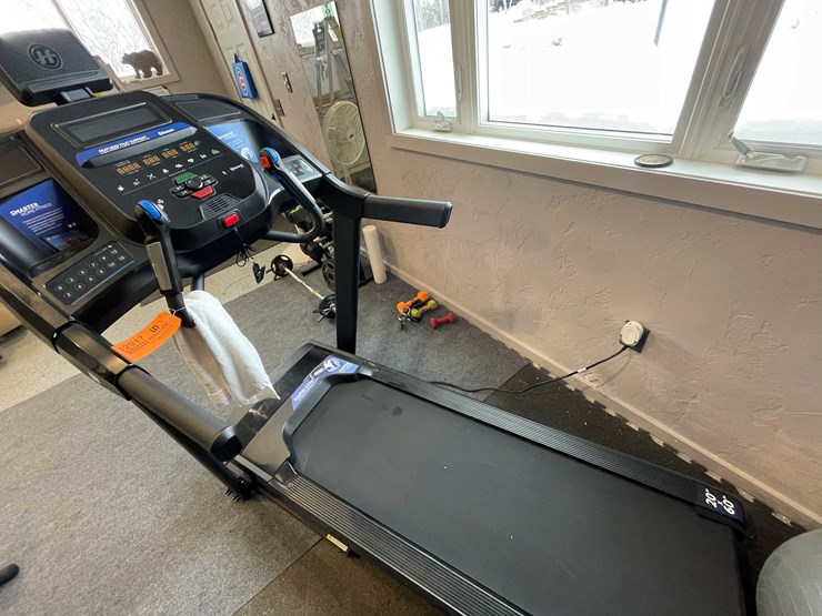 #12917-•-horizon-treadmill-image-1