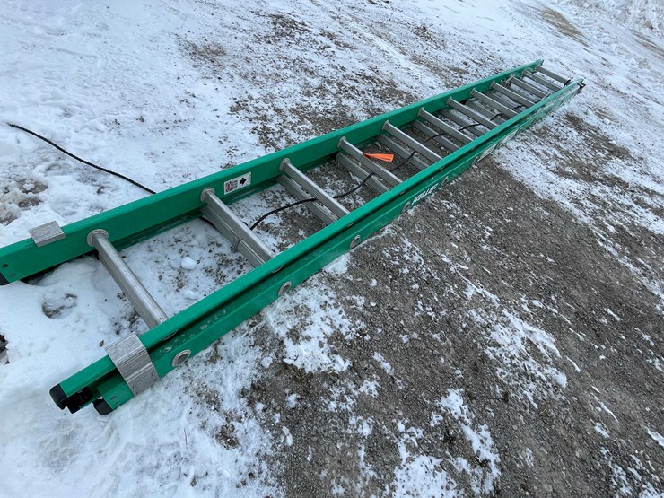 #7384-•-keller-fiberglass-extension-ladder-image-1