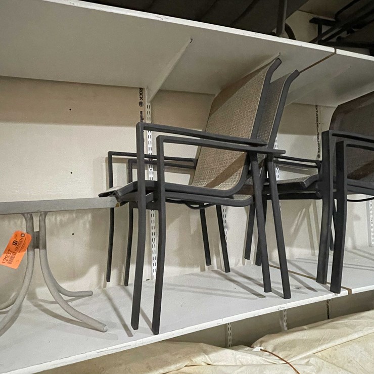 #12937 • Patio Furniture