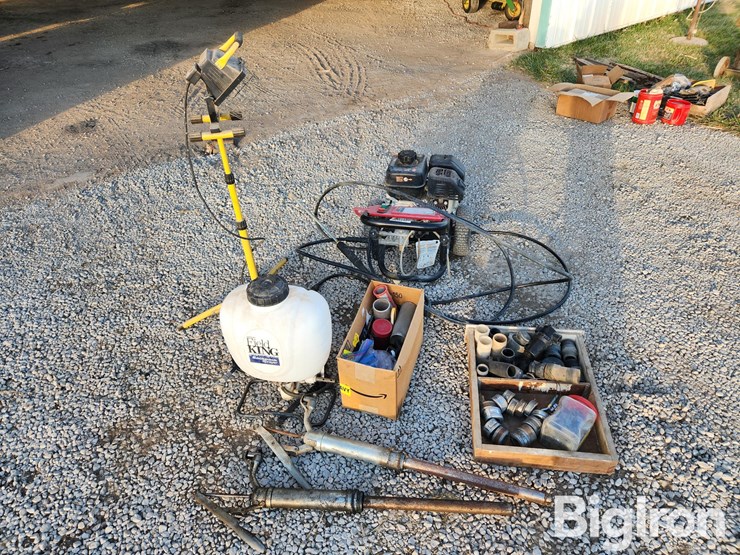 clean-machine-power-washer-&-assorted-tools-image-2