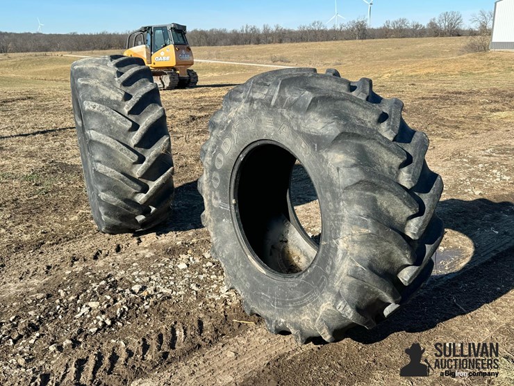 goodyear-600/65r28-tractor-tires-(bid-per-unit)-image-1