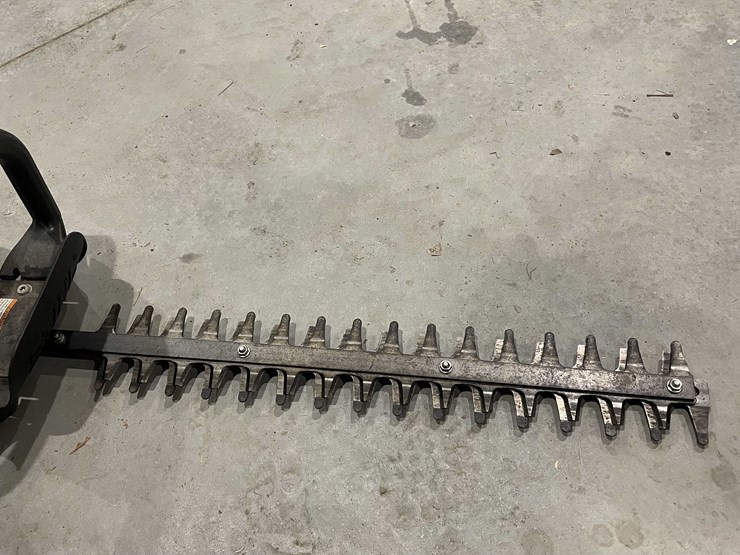 #12967-•-stihl-brand-edger-image-4