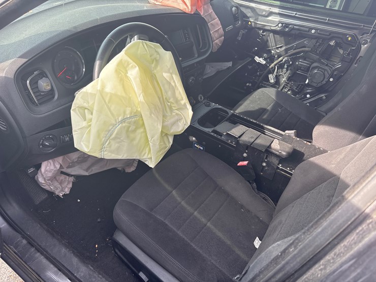 #60-•-2013-dodge-charger-image-5