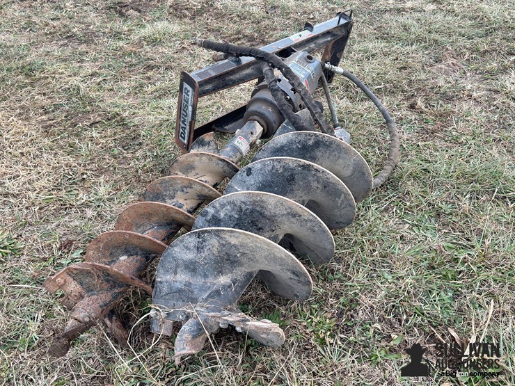 danuser-ep15-skid-steer-hydraulic-auger-digger-image-3