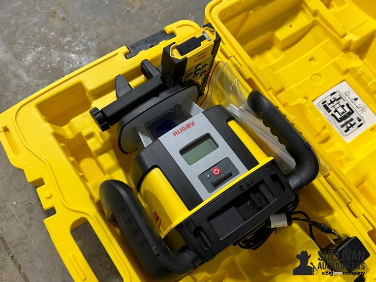 2022-leica-rugby-clh-clx300-rotating-laser-level-kit-w/-support-equipment-image-10
