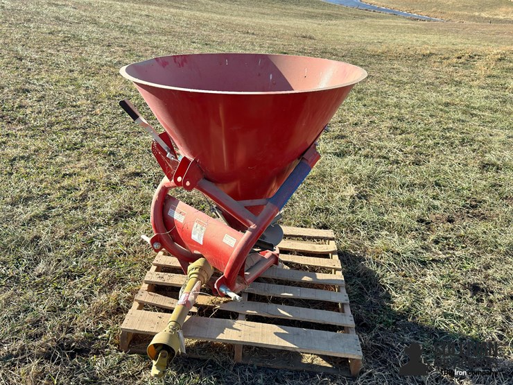 2022-behlen-country-3-pt-fertilizer-spreader-image-1