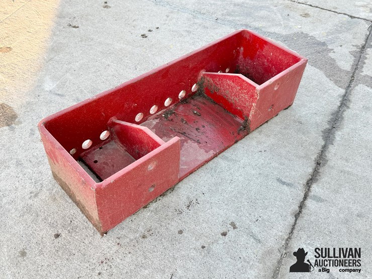 international-tractor-front-weight-bracket-image-7