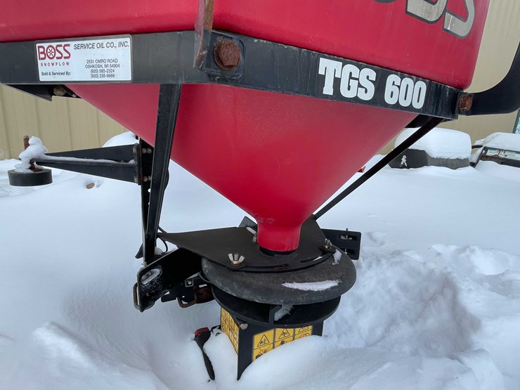 #7385-•-boss-tailgate-salt-spreader-image-3