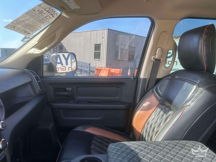 2020-dodge-3500-image-17