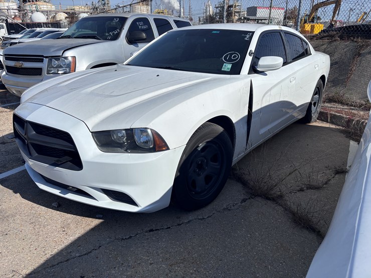 #10-•-2013-dodge-charger-image-2