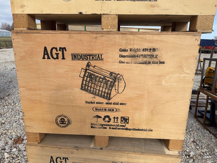 agt-mini-skid-steer-bucket-mixer-m-bkm-image-3