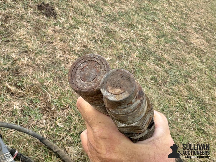 danuser-ep15-skid-steer-hydraulic-auger-digger-image-15