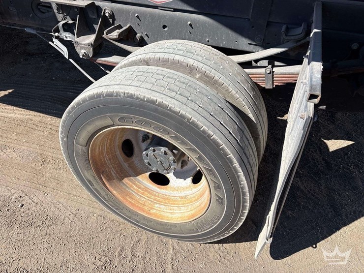 2017-ford-f550-image-28