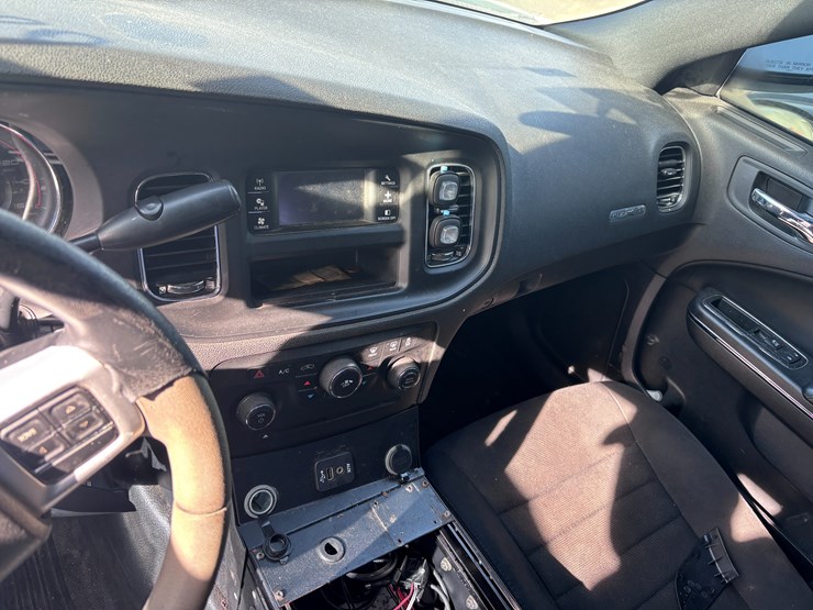 #5-•-2014-dodge-charger-image-8