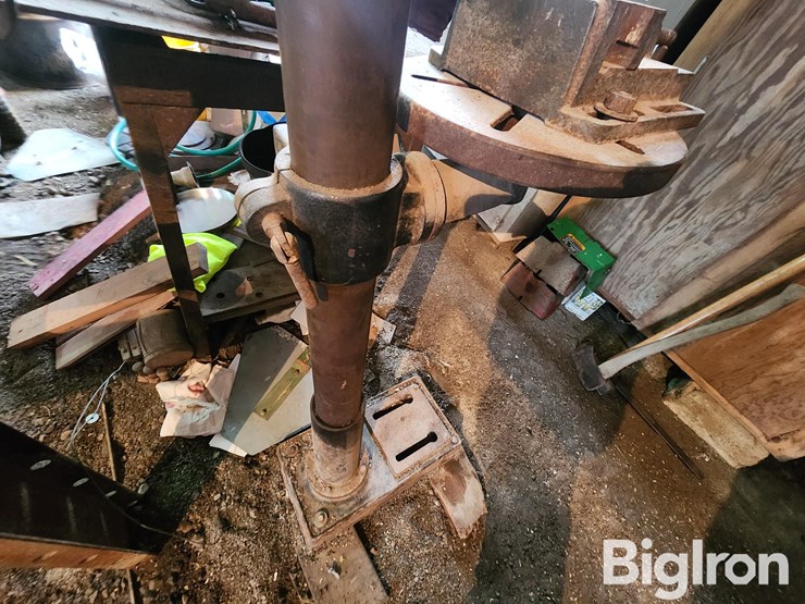 guardian-power-16-speed-heavy-duty-drill-press-image-9