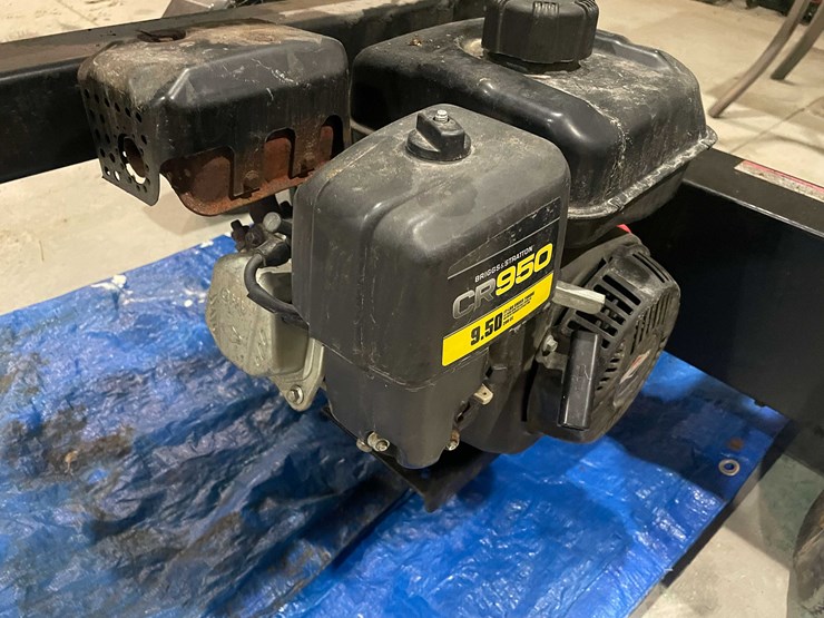 #7371-•-brute-hydraulic-log-splitter-image-3