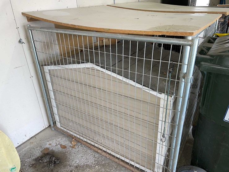 #7382-•-dog-house-and-kennel-image-4