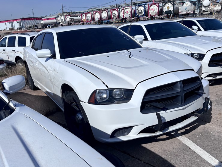 #25-•-2012-dodge-charger-image-2