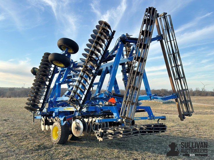 2016-landoll-7431-29-image-7