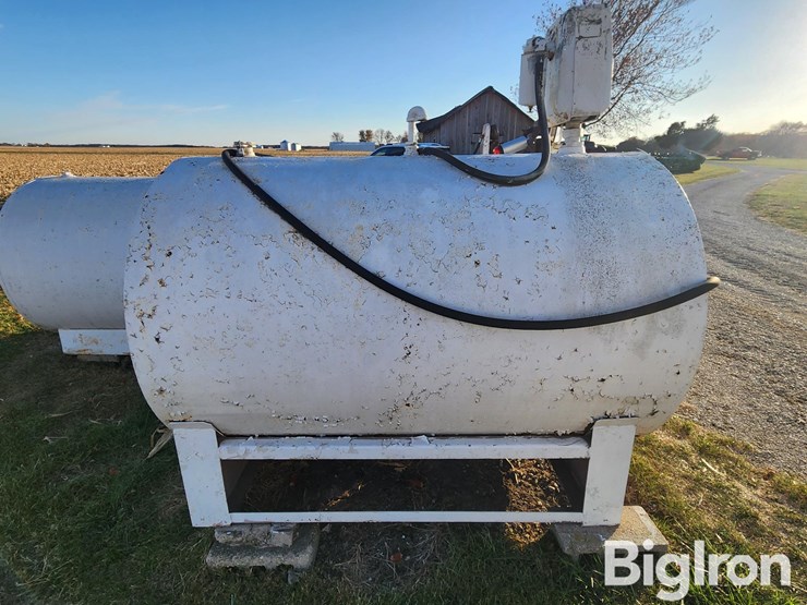 500-gal-fuel-tank-w/-electric-pump-image-2