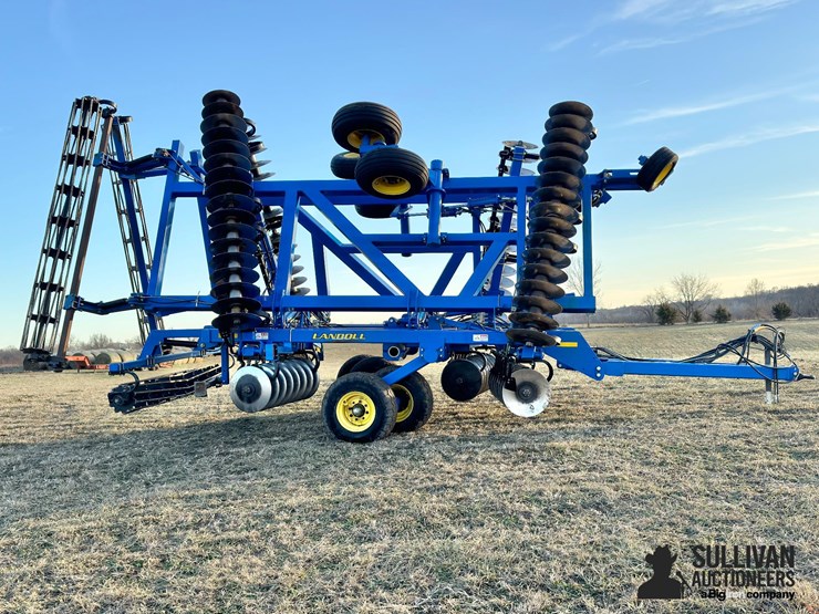 2016-landoll-7431-29-image-4