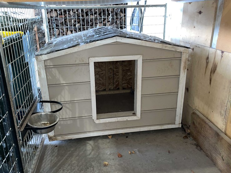#7382-•-dog-house-and-kennel-image-6