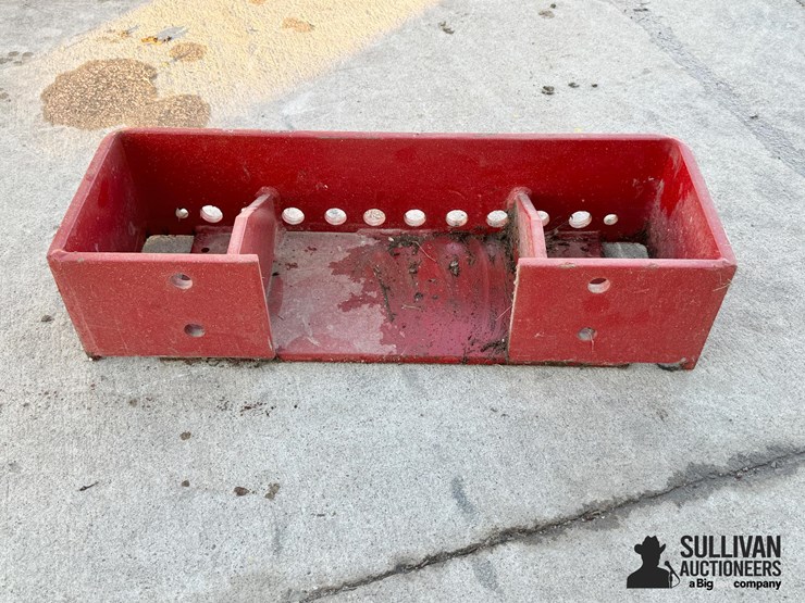 international-tractor-front-weight-bracket-image-6