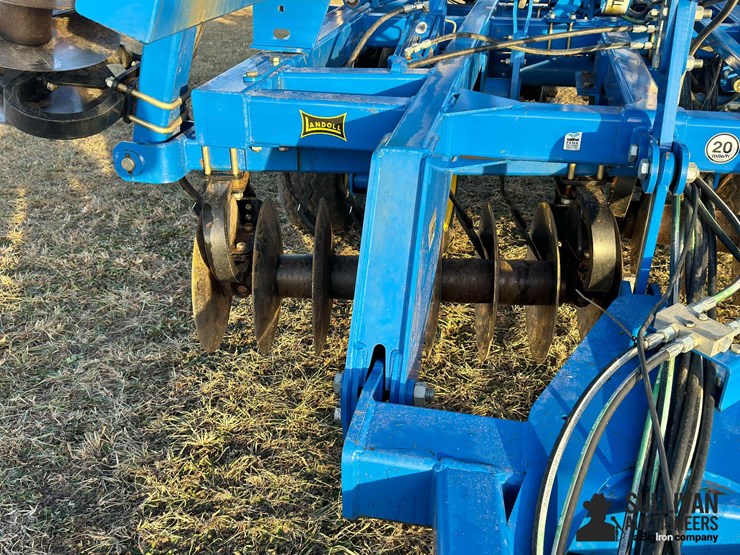 2016-landoll-7431-29-image-14