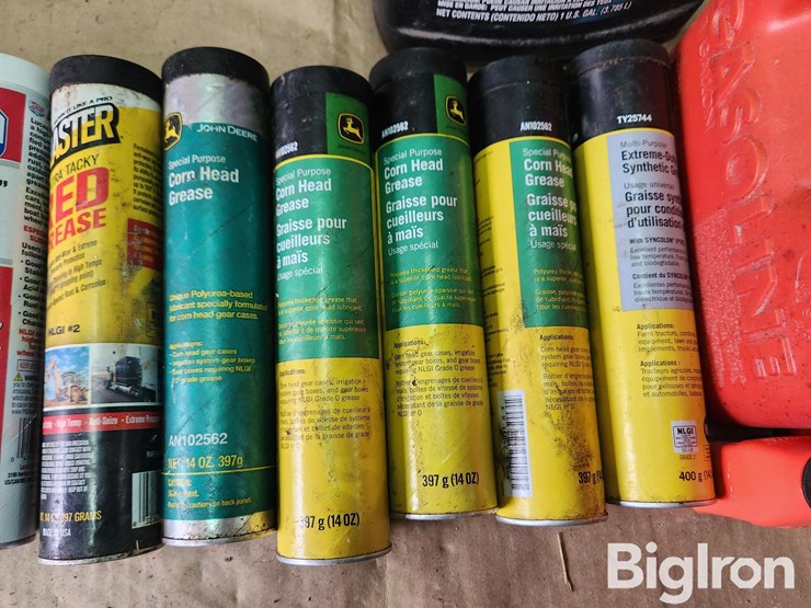 assorted-unopened-grease/filters-&-oil-image-10