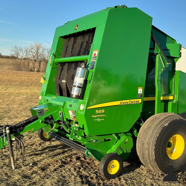 JOHN DEERE 569