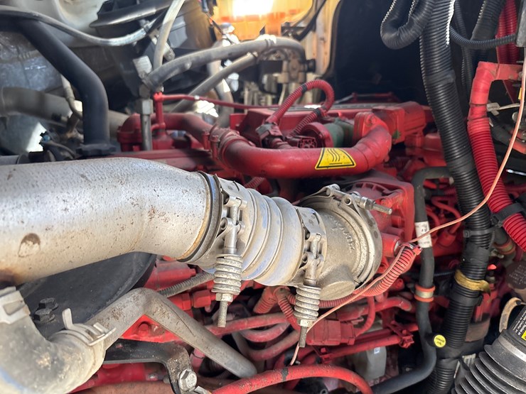 2017-western-star-4700-image-16