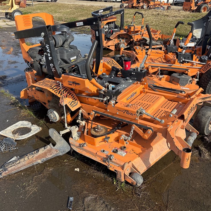 #48 • 2020 TURF TIGER LAWNMOWER