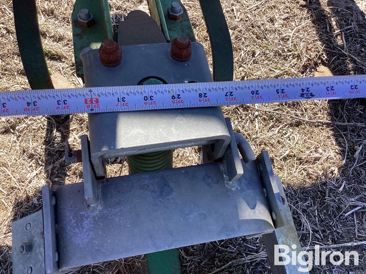 john-deere-845-image-19