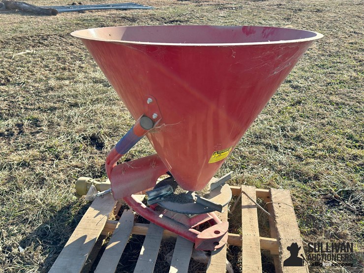 2022-behlen-country-3-pt-fertilizer-spreader-image-7