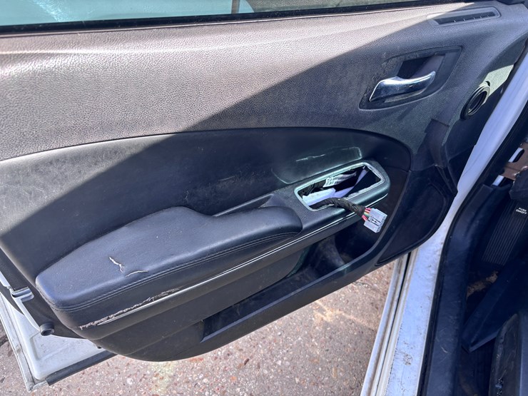 #26-•-2013-dodge-charger-image-10