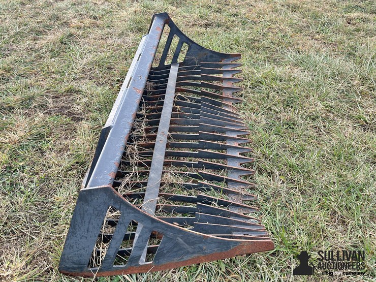 skid-steer-rock-bucket-image-4