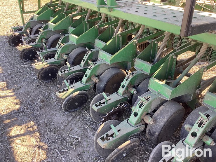 john-deere-1530-image-16