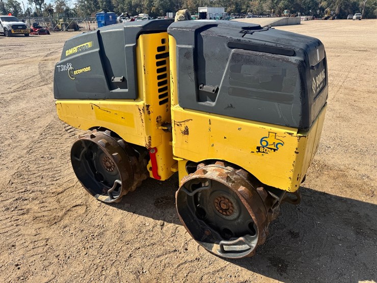#30088-•-2018-bomag-bmr8500-trench-compactor-image-1