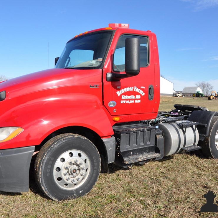 2018 INTERNATIONAL LT