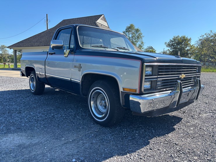 #96-•-1984-chevrolet-silverado-pickup-truck-image-3