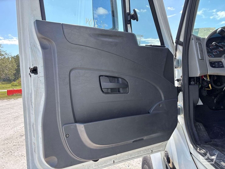 2015-international-transtar-8600-image-22